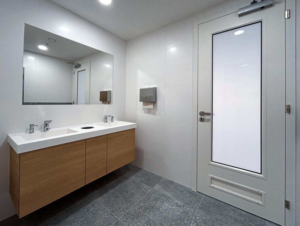 Rekonstrukce toalet Polygon House